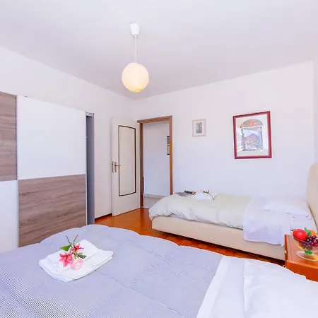 Casa Taddei With Terrace View & Parking - Happy Lugano
